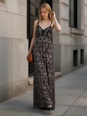 Xhilaration Black and Cream Floral Top